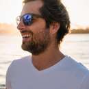 Handsome, tall and tanned guy wants to meet shy woman in Kent